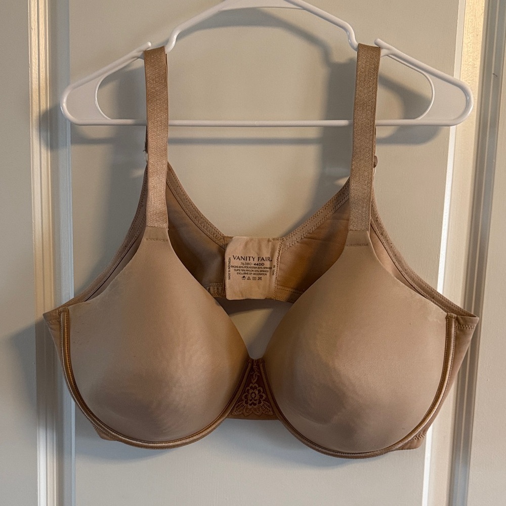 Vanity Fair Women's Beige Bra - 44DD